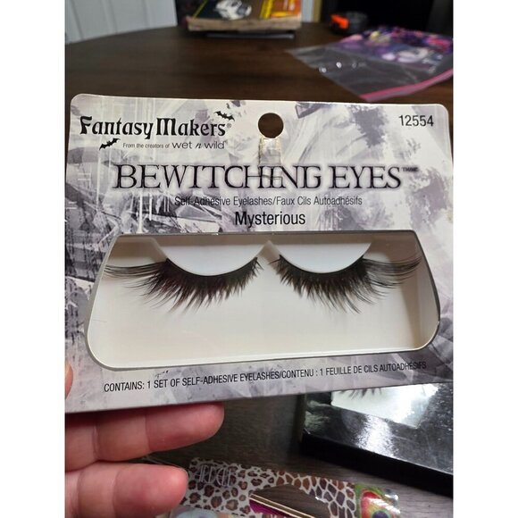 Bundle of 6 Halloween Feathers False Eyelashes - Picture 16 of 16